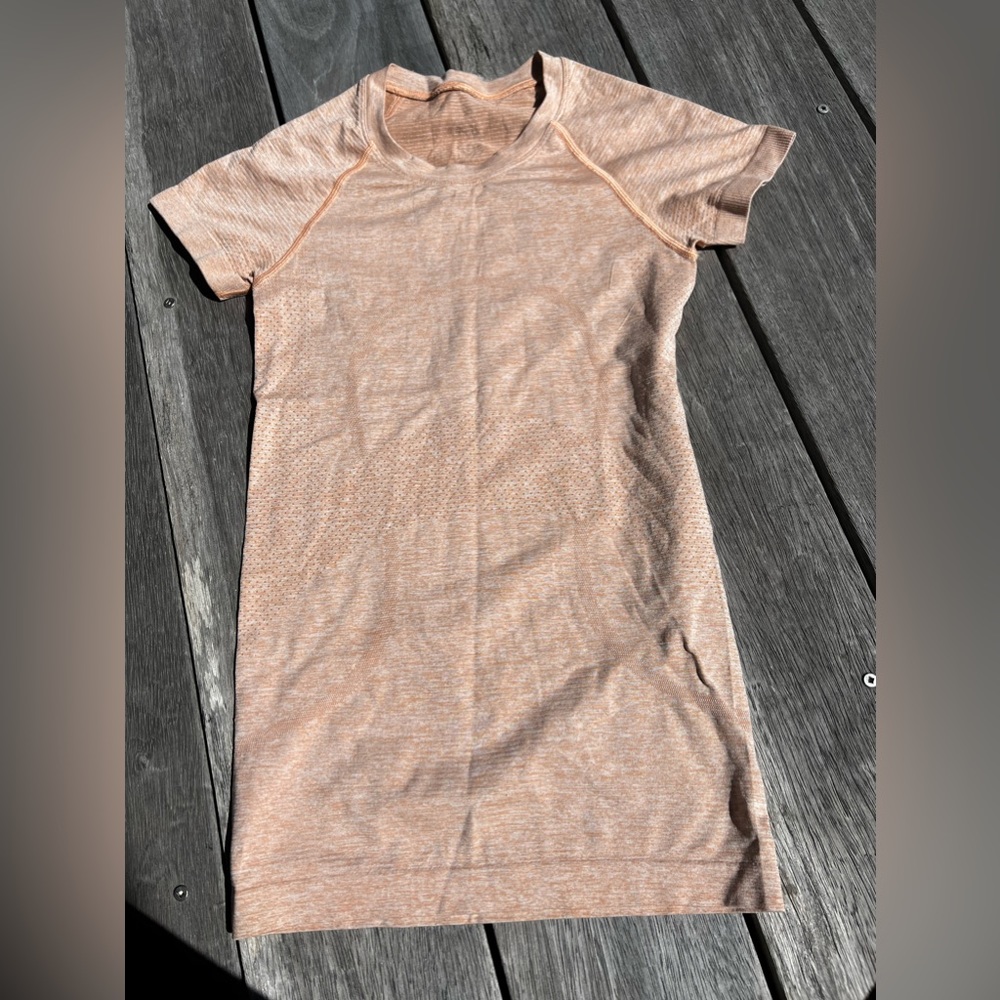 Lululemon size 2 orange top